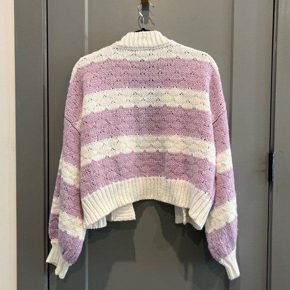 🌟 3/$25 Forever 21 Knit Cropped Cardigan, Purple and White, size medium - Picture 2 of 5